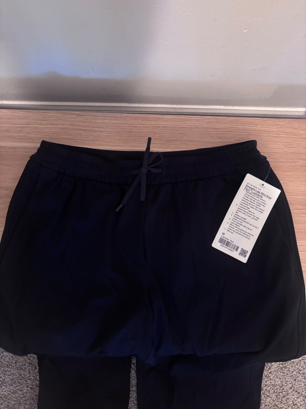NWT lululemon athletica Navy Straight Leg Mid-Rise Pant *luxtreme